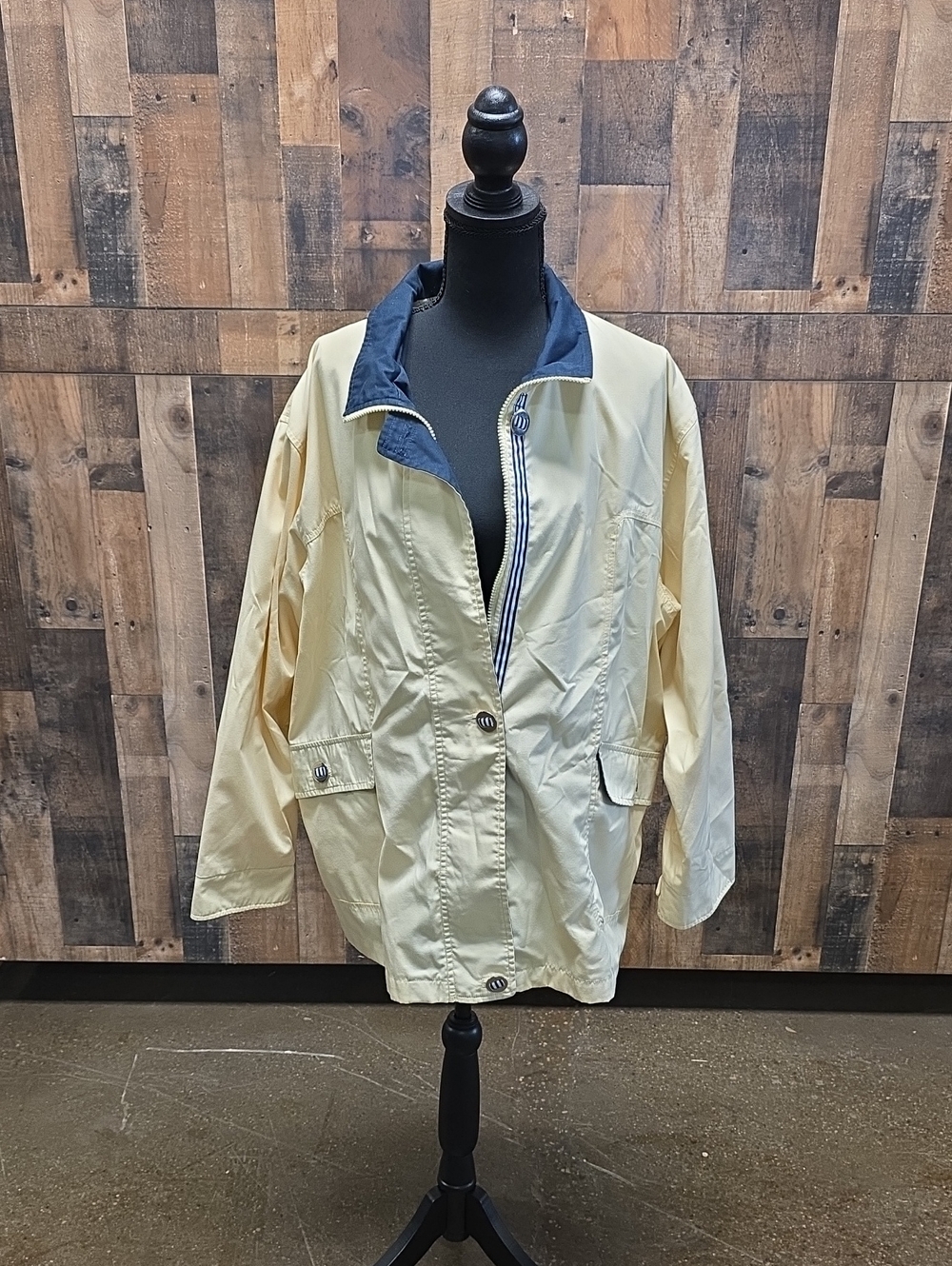 Woman's Mackintosh New Eng Lightweight Cream Windbreaker Jacket with Navy Trim